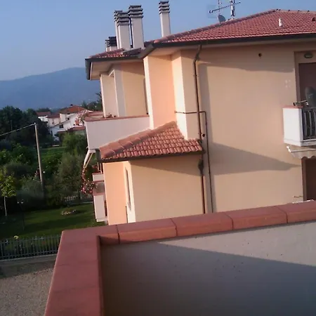 Montecchio Di Apartman